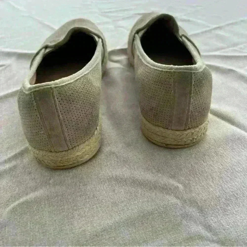 Clark’s collection soft Danelly cushion tan suede  espadrilles.